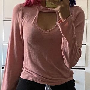 Pink low cut long sleeve crop top